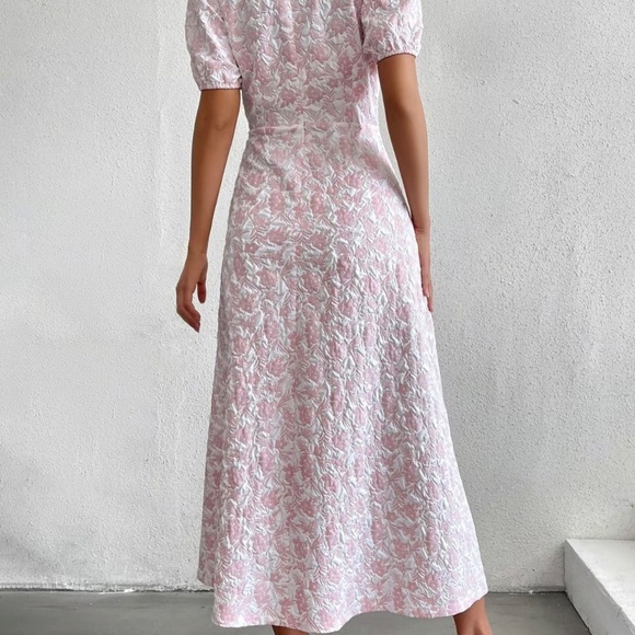 NWOT Women's Floral Dress -  Jacquard Button Puff Sleeve - Picture 2 of 6